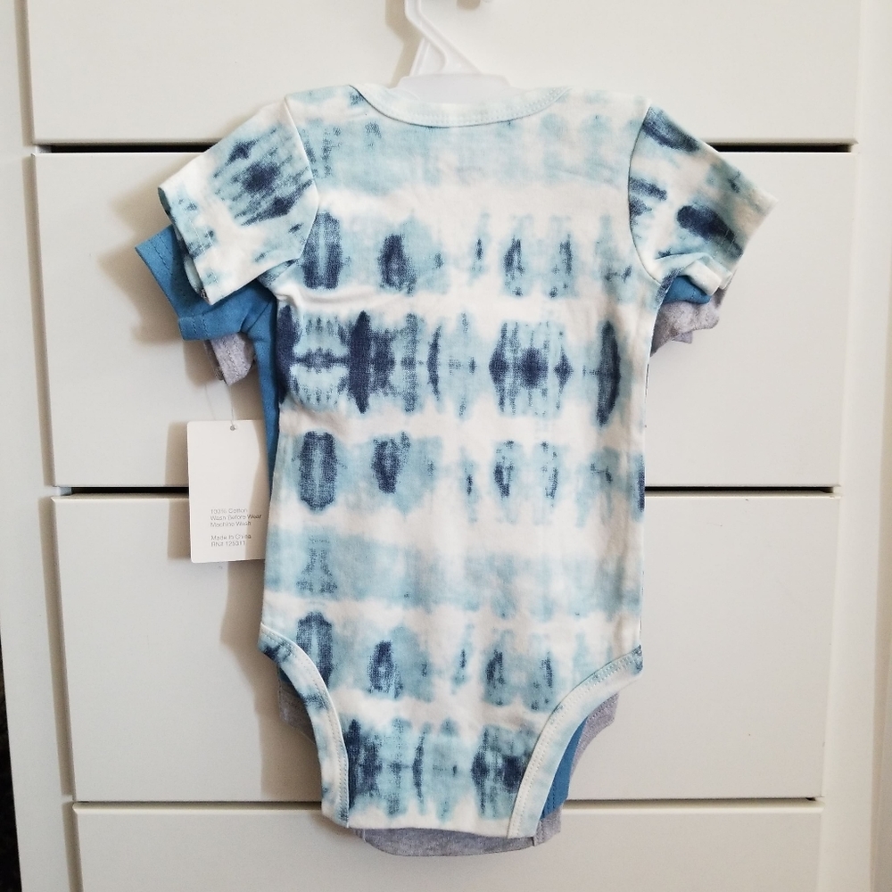 Baby Kiss 3 Pack Onesies - Picture 2 of 2